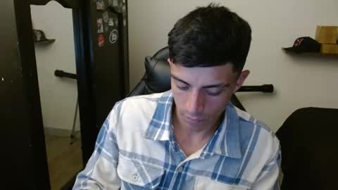 Snapshot of _schnnneider_ chatting on 8, 5, 2026 SCHNEIDER online show from 8, 5, 2026