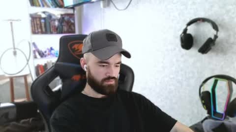 Ask me online show from 15, 4, 2026