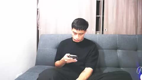 Juan Pablo-independent model online show from 7, 3, 2026