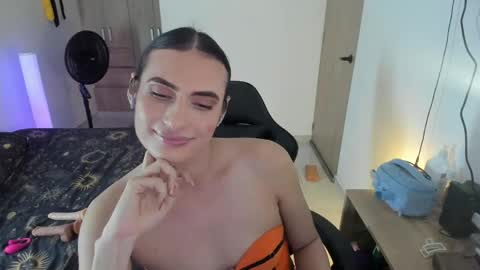 Snapshot of _shantallskinny_ chatting on 14, 5, 2026 Shantall online show from 14, 5, 2026