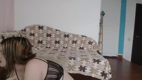 _sinjenna_ online show from 7, 1, 2025