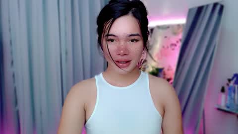 Snapshot of _sophie_69 chatting on 25, 9, 2025 _sophie_69 online show from 25, 9, 2025