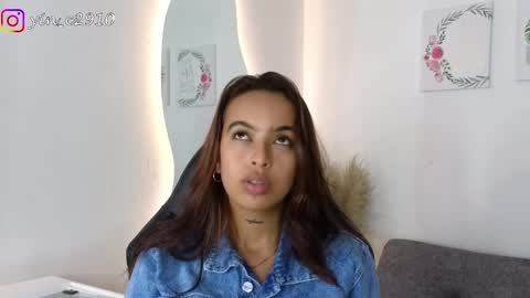 Snapshot of _sophiebrown__ chatting on 5, 12, 2024 Andrea The Next Stream Wednesday online show from 5, 12, 2024