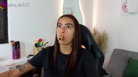 Snapshot of _sophiebrown__ chatting on 13, 12, 2024 Andrea The Next Stream Wednesday online show from 13, 12, 2024