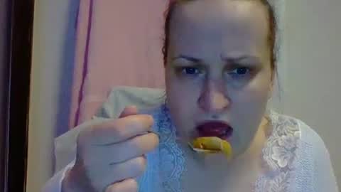 Snapshot of _squirty_pussyyy_ chatting on 9, 3, 2025 Melisa online show from 9, 3, 2025