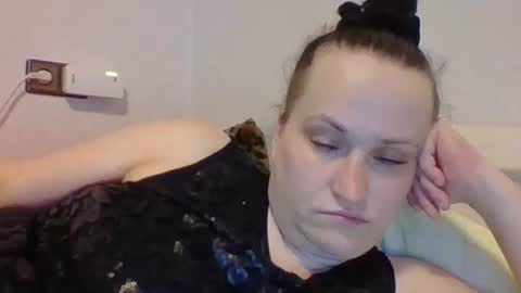 Snapshot of _squirty_pussyyy_ chatting on 11, 3, 2025 Melisa online show from 11, 3, 2025