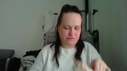 Snapshot of _squirty_pussyyy_ chatting on 5, 11, 2025 Melisa online show from 5, 11, 2025