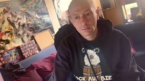 Snapshot of _svenerd_____ chatting on 13, 4, 2026 _svenerd_____ online show from 13, 4, 2026