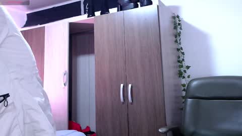 Snapshot of _svetlana_buenachica_ chatting on 19, 9, 2025 _svetlana_buenachica_ online show from 19, 9, 2025