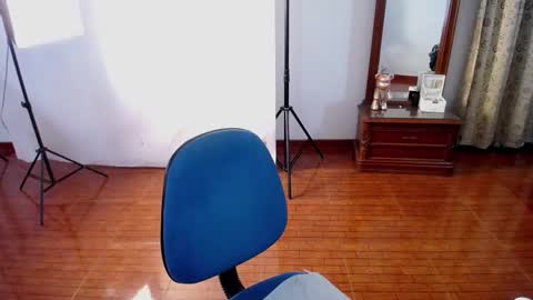 Snapshot of _the_dark_side_of_the_moon_ chatting on 16, 2, 2025 _the_dark_side_of_the_moon_ online show from 16, 2, 2025