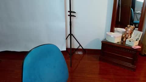 Snapshot of _the_dark_side_of_the_moon_ chatting on 28, 9, 2025 _the_dark_side_of_the_moon_ online show from 28, 9, 2025