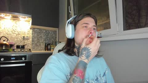 Snapshot of _torfin_ chatting on 4, 1, 2025 _torfin_ online show from 4, 1, 2025