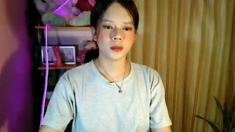 _urpetitegirl online show from 14, 6, 2026
