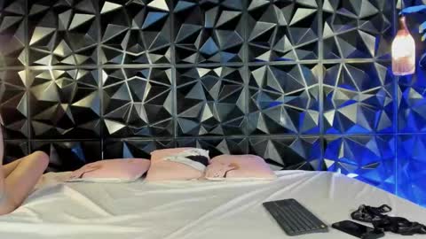 _valentina_69 online show from 8, 1, 2025