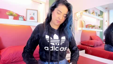 _valeryboobs_ online show from 17, 9, 2025