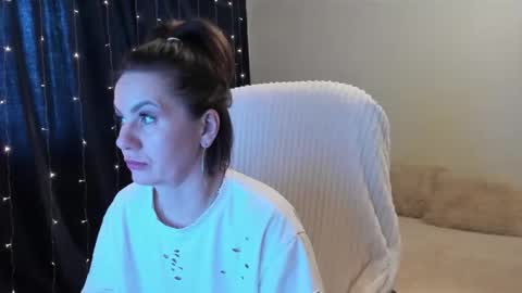 Snapshot of _vallylove chatting on 1, 3, 2025 _vallylove online show from 1, 3, 2025