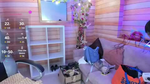 Snapshot of _victoria_collins chatting on 9, 7, 2026 Sol online show from 9, 7, 2026