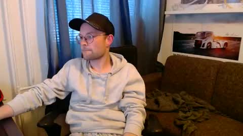 _whoisthatguy_ online show from 15, 5, 2026