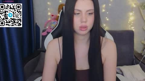 Fiona and Wayne online show from 4, 3, 2026