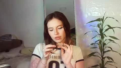 _yourcherrybomb online show from 17, 11, 2025