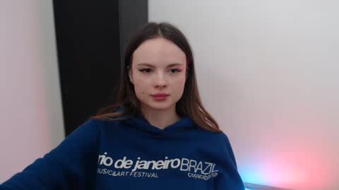 a_ariella_ online show from 19, 9, 2025