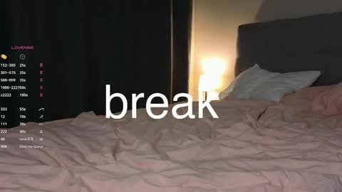 Snapshot of a_p_p_l_e chatting on 1, 3, 2025 Mila and Jess online show from 1, 3, 2025