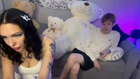 Kris Michael online show from 4, 7, 2026
