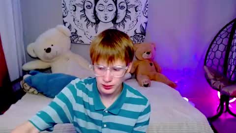 Kris Michael online show from 28, 7, 2026