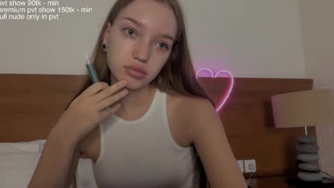 Snapshot of aaangel_dust chatting on 27, 2, 2026 aaangel_dust online show from 27, 2, 2026