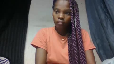 aadienne online show from 25, 4, 2026