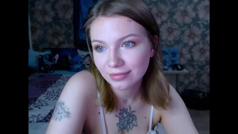 Snapshot of aalicebubble chatting on 8, 10, 2025 Alice online show from 8, 10, 2025