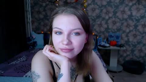 Snapshot of aalicebubble chatting on 22, 10, 2025 Alice online show from 22, 10, 2025
