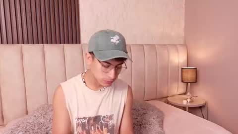 Aaron Ezequiel online show from 8, 1, 2026