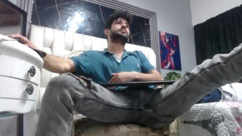 aaron_jones_1 online show from 14, 5, 2026