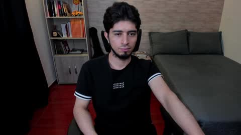 Aaron online show from 28, 1, 2025