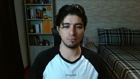 Aaron online show from 19, 4, 2026