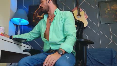 Aaron online show from 17, 9, 2025