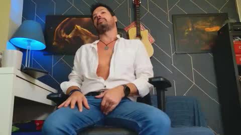 Aaron online show from 9, 10, 2025