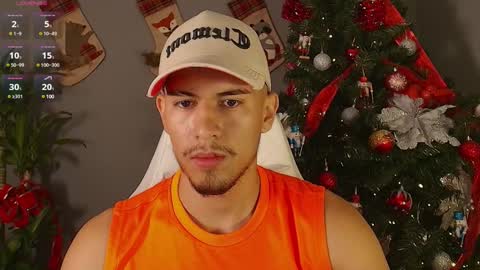 Snapshot of aaronfox_ chatting on 10, 12, 2024 AARON online show from 10, 12, 2024