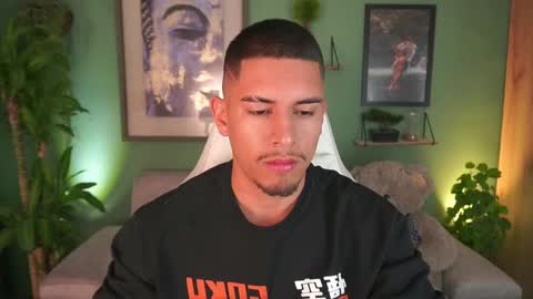 Snapshot of aaronfox_ chatting on 19, 2, 2025 AARON online show from 19, 2, 2025