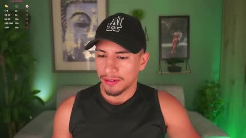 Snapshot of aaronfox_ chatting on 27, 2, 2025 AARON online show from 27, 2, 2025