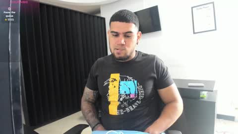 ig aaron hunter123 online show from 19, 3, 2026