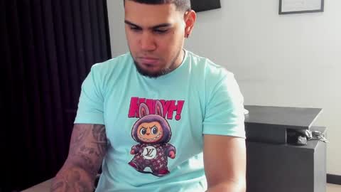 ig aaron hunter123 online show from 6, 4, 2026