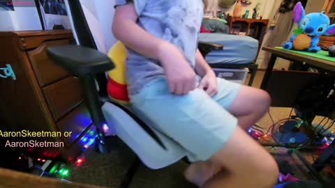 Aaron Skeetman online show from 17, 12, 2024