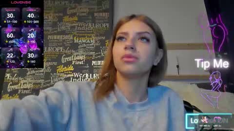 Snapshot of abbieraye chatting on 27, 9, 2025 abbieraye online show from 27, 9, 2025
