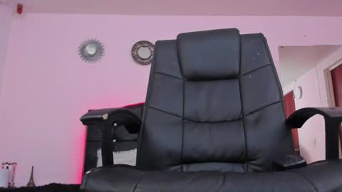 Abbigail Fuster  online show from 23, 1, 2025