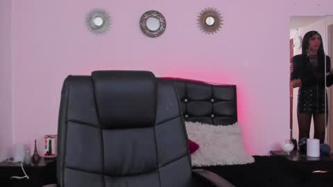 Abbigail Fuster  online show from 31, 1, 2025