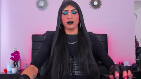 Abbigail Fuster  online show from 18, 2, 2025