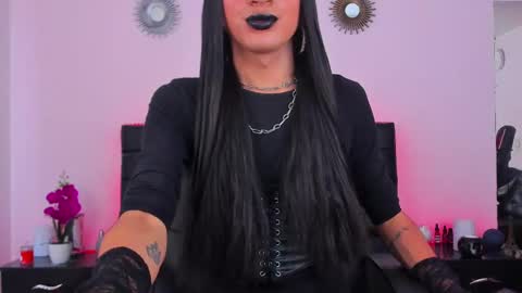 Abbigail Fuster  online show from 18, 2, 2025