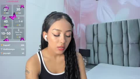 Snapshot of abby_adams20 chatting on 5, 3, 2025 abby online show from 5, 3, 2025